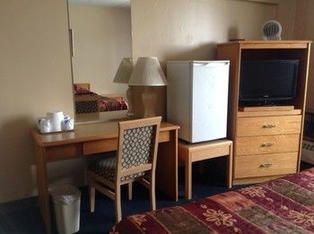 Town And Country Motor Hotel YYC Exteriör bild
