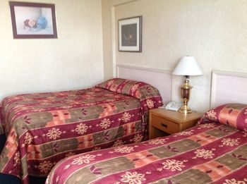 Town And Country Motor Hotel YYC Exteriör bild